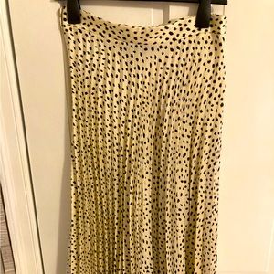 Zara cheetah print 3/4 pleated skirt